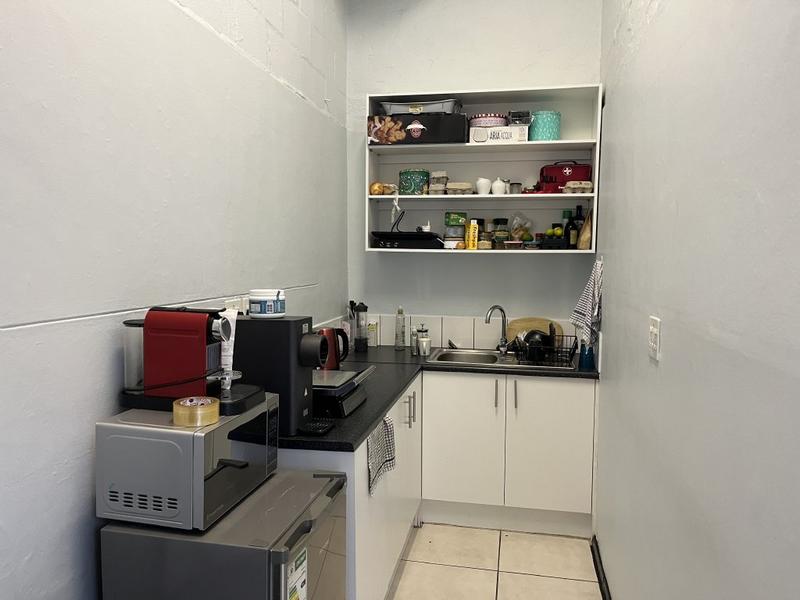 To Let Commercial Property for Rent in Paarden Eiland Western Cape